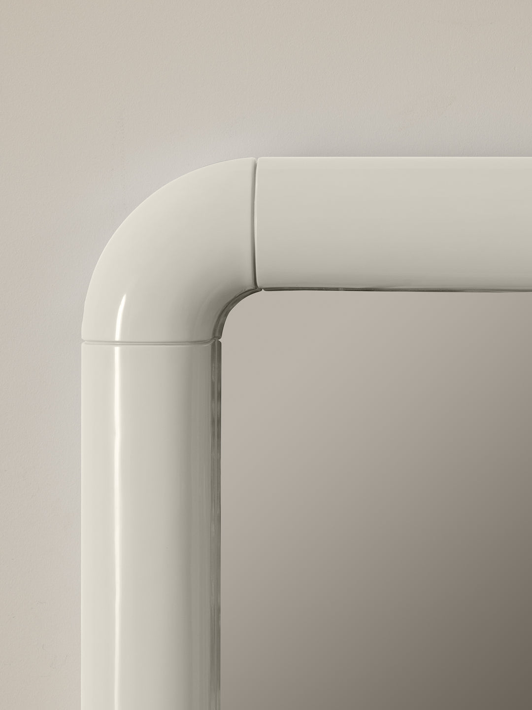 Dora Gloss Mirror