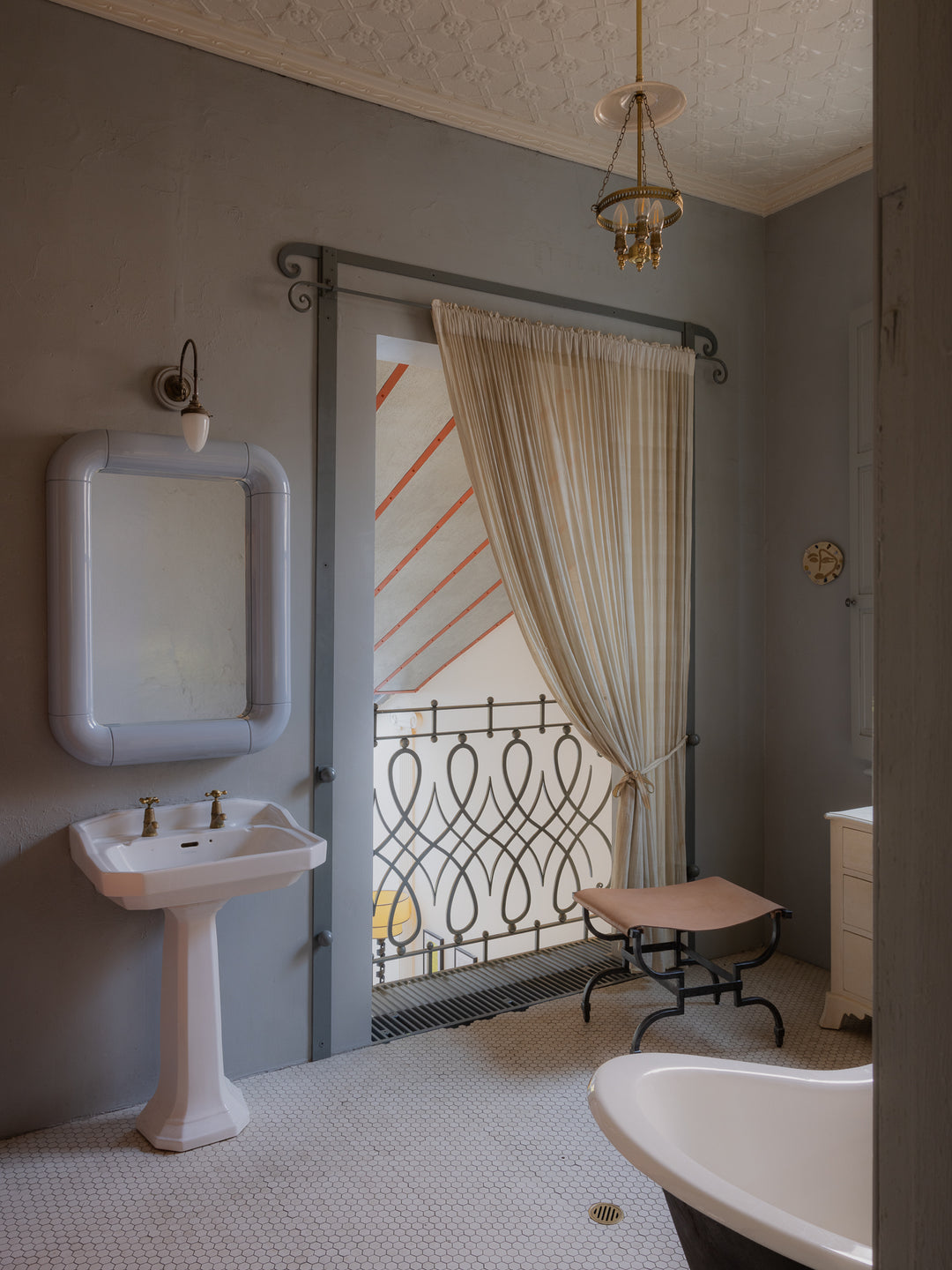 Dora Gloss Mirror