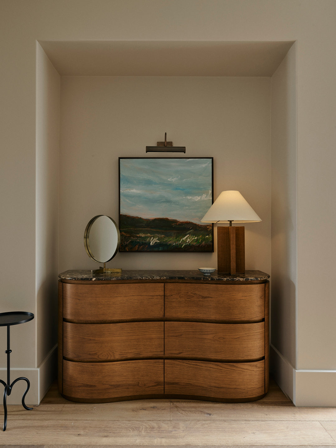 Remy Dresser Saddle