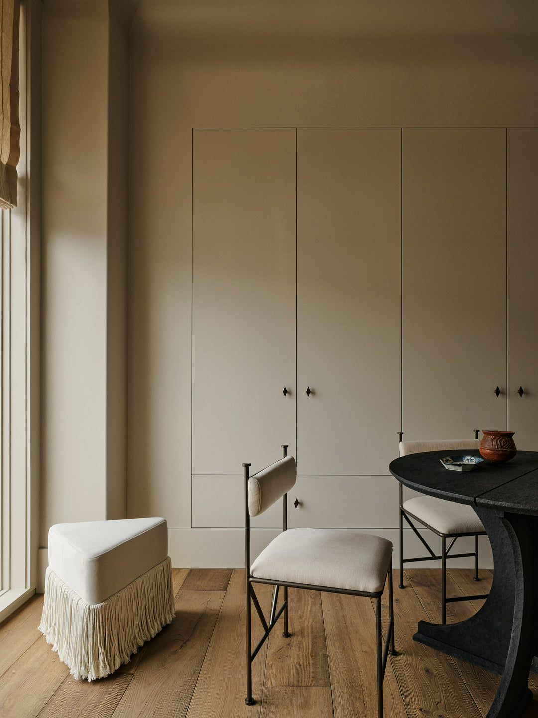 Camille Dining Table Basalt